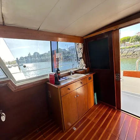 Seadream Classic Yacht Botel