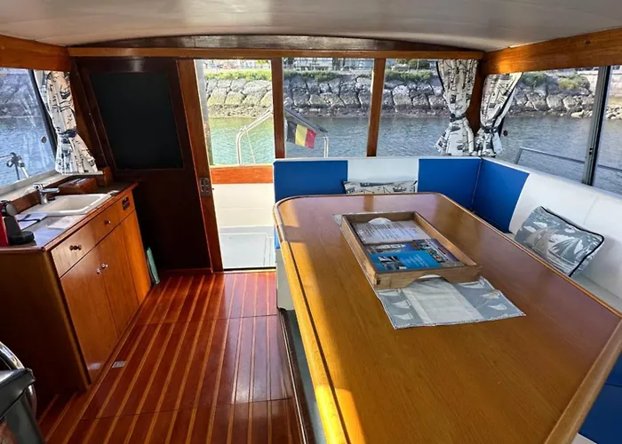 Botel Seadream Classic Yacht